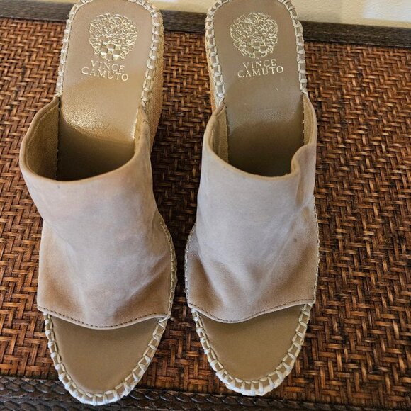 VINCE CAMUTO Tan Slip on Wedges  size 10M - Picture 1 of 6